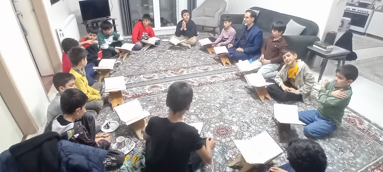 محفل انس با قرآن ویژه فرزندان اساتید دانشگاه صنعتی اصفهان برگزار شد