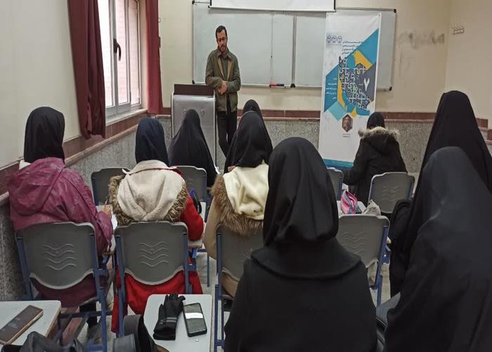 متن خبر «شکاف میان فرهنگ رسمی و فرهنگ عمومی در ایران پس از انقلاب اسلامی»