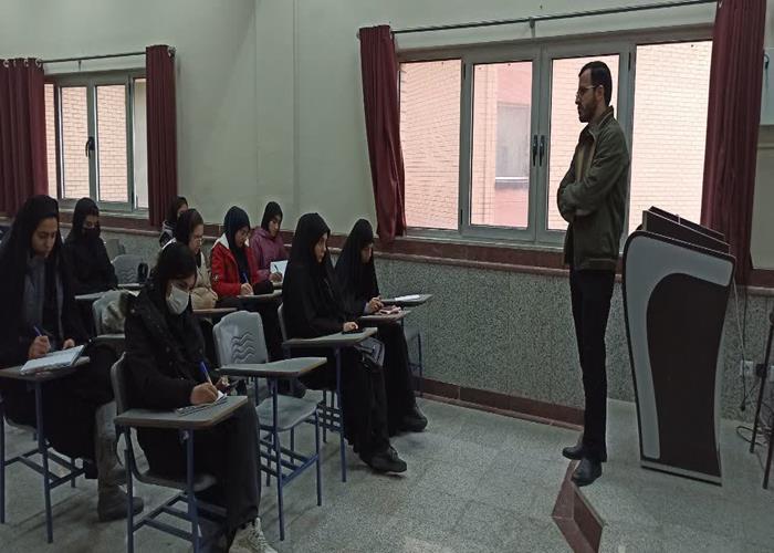 عکس «شکاف میان فرهنگ رسمی و فرهنگ عمومی در ایران پس از انقلاب اسلامی»