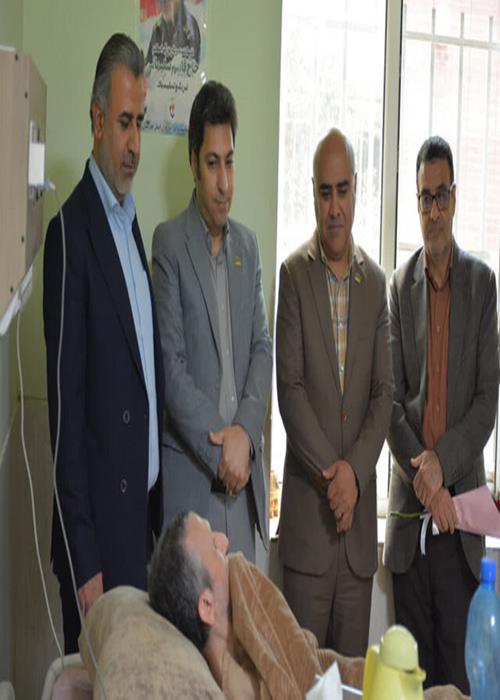 در ایام ماه مبارک رمضان، معاون فرهنگی سازمان جهاددانشگاهی خوزستان و معاون فرهنگی دانشگاه شهید چمران اهواز با جمعی از جانبازان سرافزار هشت سال دفاع مقدس در مرکز توانبخشی جانبازان نخاعی اهواز، دیدار کردند.